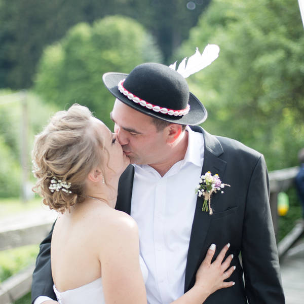 LUCKA A TOMÁŠ <br> - <br> Lesní Penzion Bunč